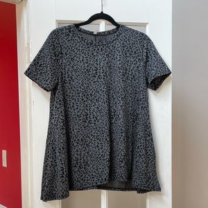 Beautiful black leopard A line top WITH pockets!!!